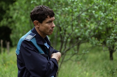 Filmul "Oameni de treabă", regizat de Paul Negoescu, este disponibil de marţi pe Netflix