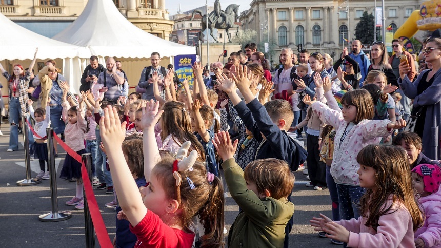 PROGRAM Ziua Copilului - Expoziţii, festival, paradă de cai şi ponei, spectacole, jocuri, ateliere, ghidaje şi aventuri în Bucureşti şi în ţară