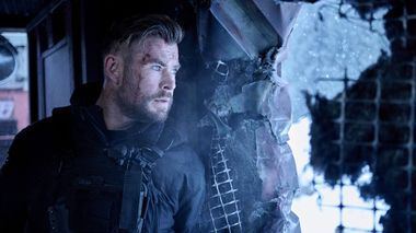 Noutăţile lunii iunie pe Netflix - Sezonul 3 „The Witcher”, „Extraction 2”, serialul documentar „Our Planet II”, documentarul „Arnold” - VIDEO