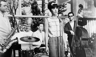 Astrud Gilberto, cântăreaţa melodiei bossa nova „The Girl from Ipanema”, a murit la vârsta de 83 de ani