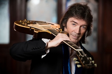 Tmişoara: Concert al chitaristului Steve Hackett, membru al trupei Genesis/ A cântat alături de Peter Gabriel şi Phil Collins
