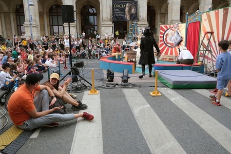 Calea Victoriei şi Aleea Circului redevin pietonale în weekendul 17-18 iunie la „Străzi deschise - Bucureşti”