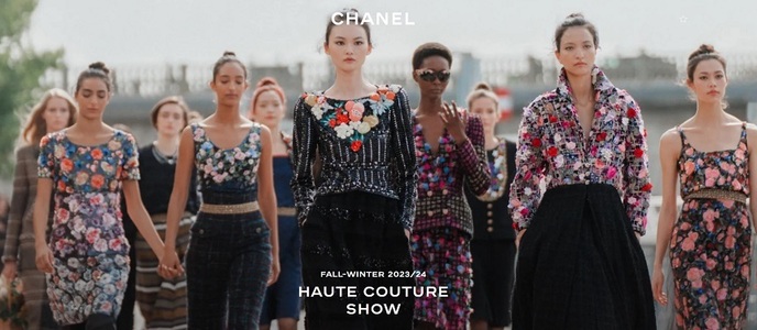 Baladă pe cheiul Senei la Paris în Chanel haute couture - FOTO/ VIDEO
