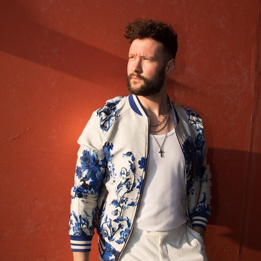 Calum Scott revine în România la festivalul Summer in the City din Piaţa Constituţiei