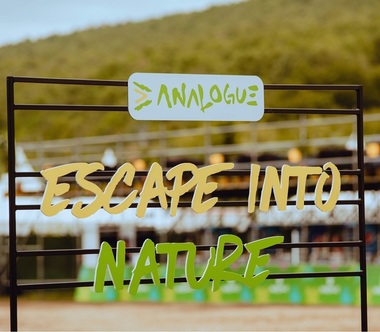Analogue Festival 2023 - Trei zile de concerte şi experienţe, între 25 şi 27 august, pe platoul Făget. B.U.G. Mafia, Selah Sue, Subcarpaţi, Viţa de Vie, Byron, pe scena principală