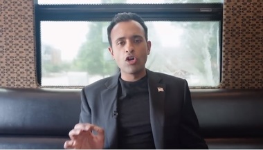 Eminem i-a cerut republicanului Vivek Ramaswamy să nu mai facă rap cu melodiile sale 