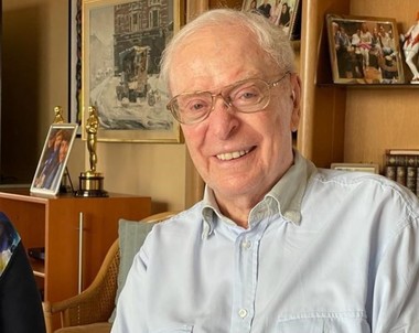 Actorul Michael Caine îşi anunţă retragerea din activitate