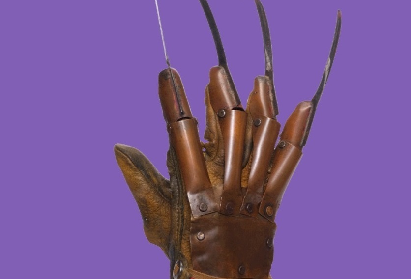 Mănuşa lui Freddy Krueger va fi vândută în cadrul unei licitaţii de suveniruri cu peste 1.800 de obiecte din filme de groază 