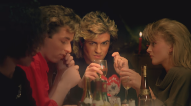 Numărul 1 de Crăciun 2023: WHAM! intră în istorie, iar "Last Christmas" este pentru prima dată pe primul loc în topurile festive - VIDEO
