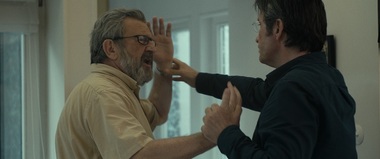 "Familiar", cel mai recent film semnat de Călin Peter Netzer, va putea fi văzut de vineri în cinematografele din peste 20 de oraşe din ţară - VIDEO