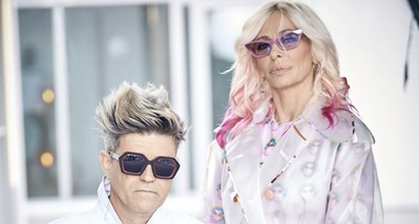 Feministele au atacat melodia "sexistă" a Spaniei la Eurovision, în timp ce premierul le apără pe cântăreţe - VIDEO