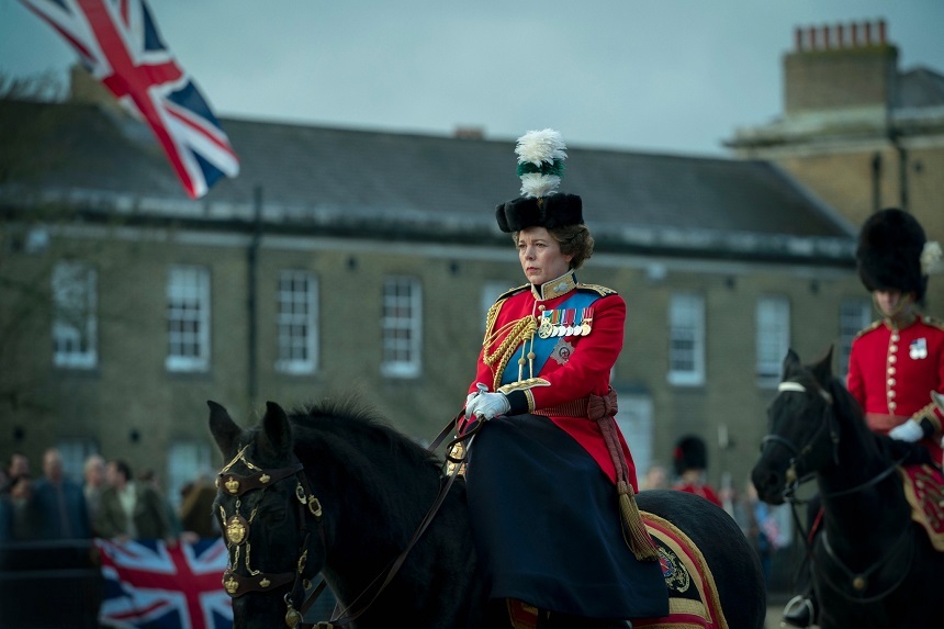 Costumele şi decorurile din "The Crown" au fost vândute pentru mii de lire sterline la licitaţie
