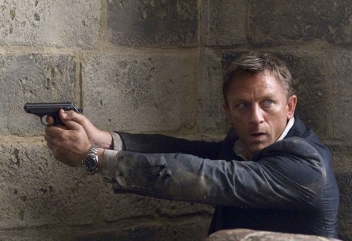 Cel mai cunoscut ceas James Bond şi 50 de carate de diamante, în licitaţie de Mărţişor