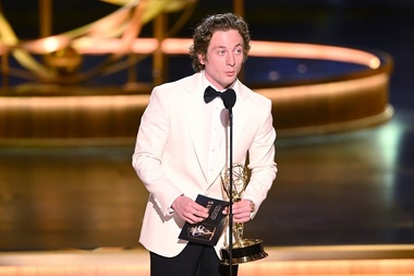 Jeremy Allen White este în discuţii pentru a-l interpreta pe Bruce Springsteen într-un film despre realizarea albumului "Nebraska" 