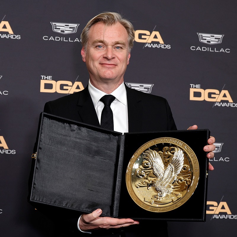 Regizorul Christopher Nolan va fi făcut cavaler de regele Charles al III-lea