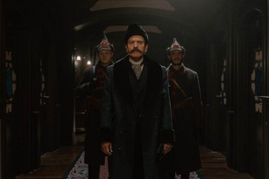 "A Gentleman in Moscow" cu Ewan McGregor şi "Apples Never Fall" cu Annette Bening, disponibile din aprilie pe platforma de streaming SkyShowtime - VIDEO