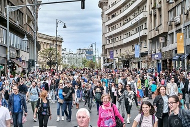 „Străzi Deschise - Promenadă urbană": Strada Zece Mese din sectorul 2 va găzdui în weekend, în intervalul 10.00 - 20.00,  activităţi dedicate familiilor, concerte live şi spectacole de dans / Calea Victoriei va fi spaţiu de recreere şi plimbări