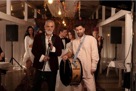 Damian Drăghici şi Smiley au lansat melodia „S-a furat mireasa” - VIDEO