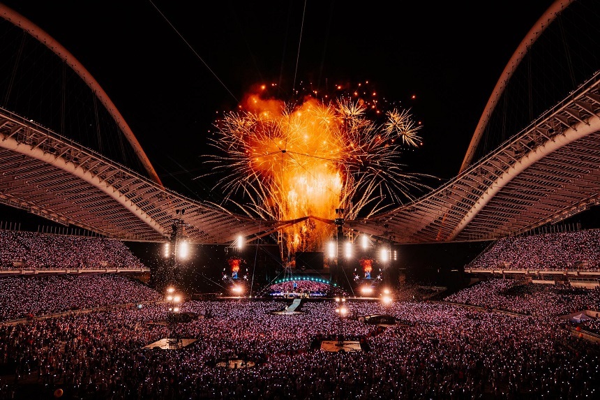 Muzicienii de la Coldplay s-au plimbat pe Lipscani înaintea primului concert de pe Arena Naţională - FOTO/ VIDEO