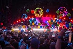 REPORTAJ Efectul Coldplay asupra spectatorului la Bucureşti: iubire, emoţie, energie, optimism. Chris Martin: "Vă iubim necondiţionat, nu puteţi schimba asta" - FOTO