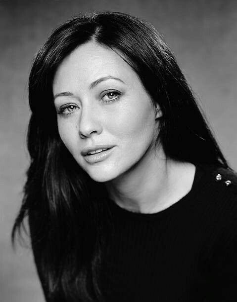 Shannen Doherty, "Brenda" din serialul de succes al anilor 90 "Beverly Hills 90210", a murit la 53 de ani