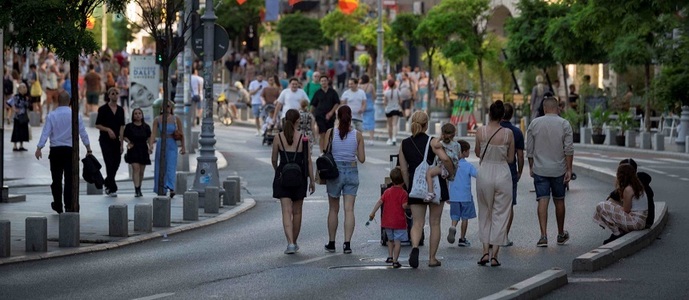 „Străzi Deschise - Promenadă Urbană”: Concerte, demonstraţii de pictură şi ateliere de creaţii pe Calea Victoriei, în weekend