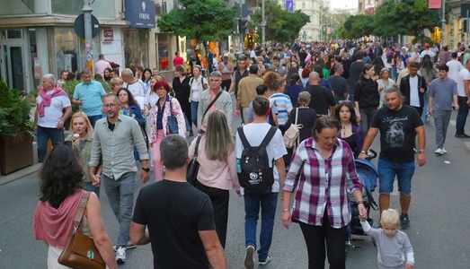 „Străzi deschise - Promenadă urbană” se extinde în weekend şi pe strada Povernei din sectorul 3