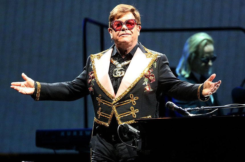 Elton John, nevoit să îşi amâne proiectul de album din cauza unei infecţii oculare: „Nu văd nimic"