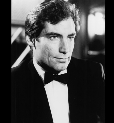 Timothy Dalton, fost James Bond, "şocat" că Amazon a preluat controlul creativ al francizei