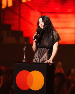 Cântăreaţa britanică Charli XCX a câştigat cinci BRIT Awards