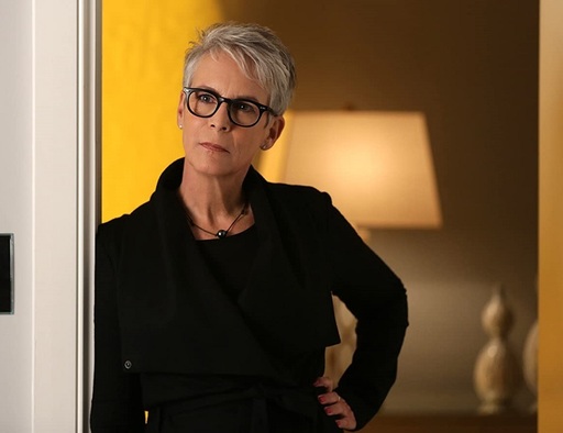 Jamie Lee Curtis a dezvăluit că şi-a făcut operaţie estetică la 25 de ani după un comentariu pe platou: „Nu a fost un lucru bun”
