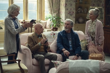 „The Thursday Murder Club”, cu Pierce Brosnan, Helen Mirren, Ben Kingsley, are premiera în august pe Netflix - VIDEO