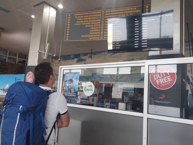 Alpinistul Horia Colibăşanu a ratat plecarea în expediţia Nanga Parbat, după ce a pierdut avionul / Tarom a schimbat ora plecării avionului de la Timişoara, fără să anunţe o parte dintre pasageri/ Colibăşanu a pornit spre Bucureşti cu o maşină