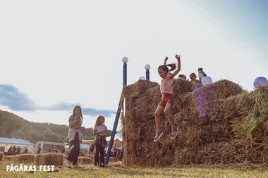 Făgăraş Fest - 20 de tururi ghidate şi drumeţii, dezbateri Carpathia Talks, concerte cu Subcarpaţi şi Vama, ateliere de meşteşugărit/ Reguli de acces şi camping