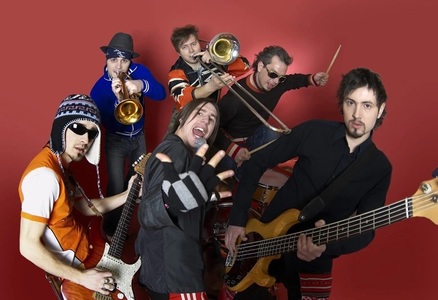 Festivalul Strada Armenească, între 1 şi 3 august la Grădina Botanică. Artişti invitaţi: Zdob şi Zdub, Fanfare Ciocârlia, Surorile Osoianu, Gata Band, Corina Sîrghi & Taraf 