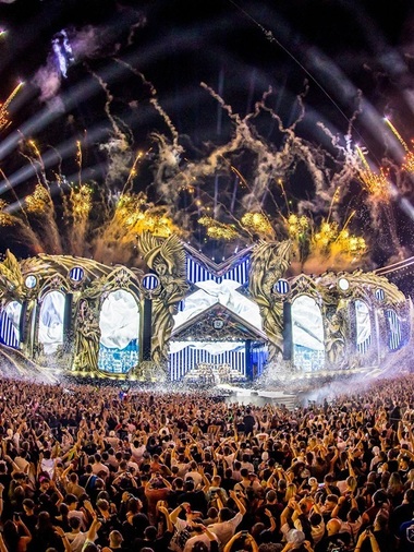 UNTOLD X - Mai mult de 470.000 de fani în patru zile, show-uri spectaculoase şi premiere mondiale