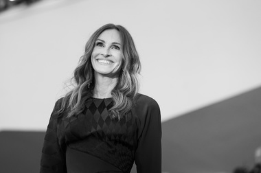 Julia Roberts a spus, în apărarea noului film cu temă #MeToo, că umanitatea „pierde arta conversaţiei”