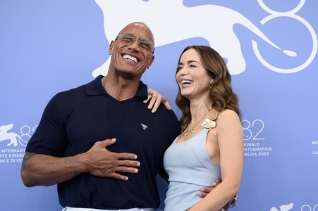 Dwayne Johnson sparge tiparele Hollywoodului într-un film dramatic şi dur, prezentat la Festivalul de Film de la Veneţia