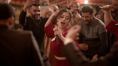 „Toţi o iubesc pe Touda”, povestea unei cântăreţe din Maroc care sfidează interdicţiile şi prejudecăţile, în cinematografe din 5 septembrie - VIDEO