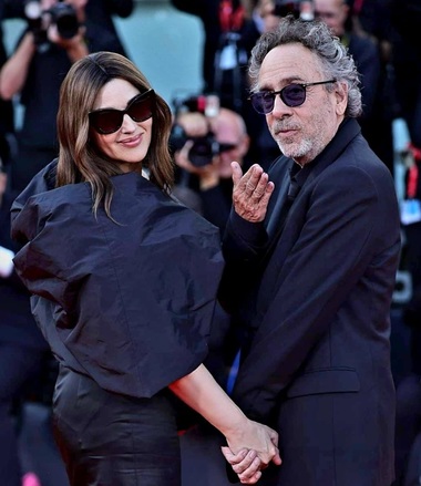 Monica Bellucci şi Tim Burton s-au despărţit