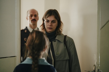 Actriţa Marina Palii („Dinţi de lapte”): „E o poveste emoţionantă, una cu care poţi relaţiona, pentru că vorbeşte despre pierderea cuiva drag şi dificultatea de a accepta asta”/ VIDEO