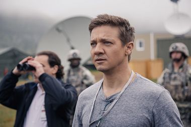 Actorul Jeremy Renner este acuzat de hărţuire sexuală de regizoarea Yi Zhou