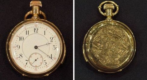 Ceasul unui pasager de pe Titanic a obţinut un preţ record la o licitaţie/ Ceasul, dăruit lui Isidor Straus de soţia sa, care a ales să moară alături de el în naufragiu/ Acele ceasului indicau ora la care vaporul s-a scufundat