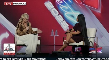 Nicki Minaj îi laudă pe Trump şi JD Vance la o conferinţă organizată de Erika Kirk, spunând că le poartă „cel mai mare respect”/ VIDEO