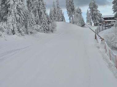 S-a deschis sezonul de schi în Poiana Braşov - FOTO