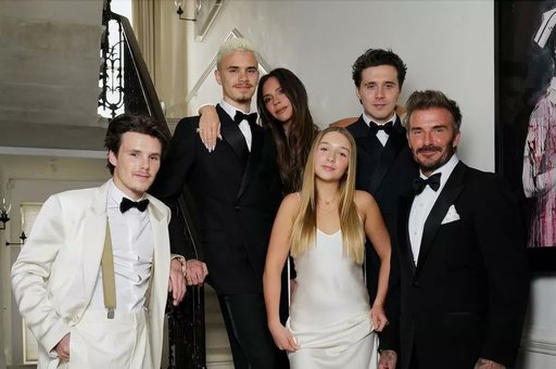 DJ-ul de la nunta lui Brooklyn Beckham vorbeşte despre dansul „ciudat” al Victoriei: Întreaga situaţie a fost foarte stânjenitoare pentru toţi cei prezenţi în sală