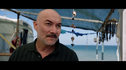 Actorul Elias Ferchin: „KÎZÎM e un film despre dificultatea de a comunica atunci când tradiţia, ruşinea şi frica se interpun între oameni care, de fapt, se iubesc” - VIDEO