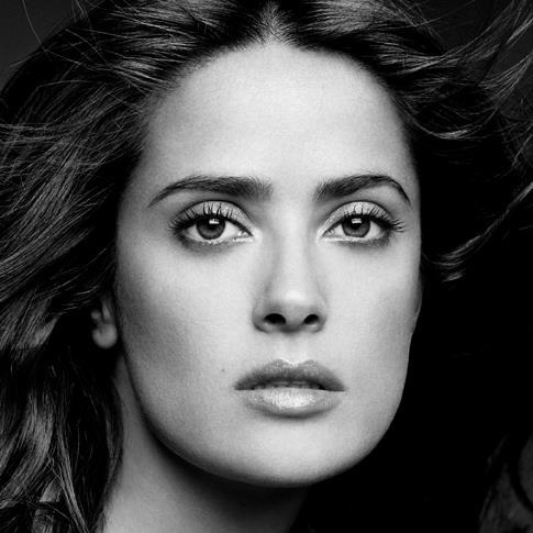 Salma Hayek va produce un film pentru a apăra imaginea Mexicului: "Suntem atacaţi moral"