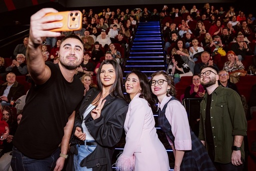 Comedia „În pielea mea”, primită cu entuziasm la proiecţiile speciale din ţară în prezenţa echipei - VIDEO