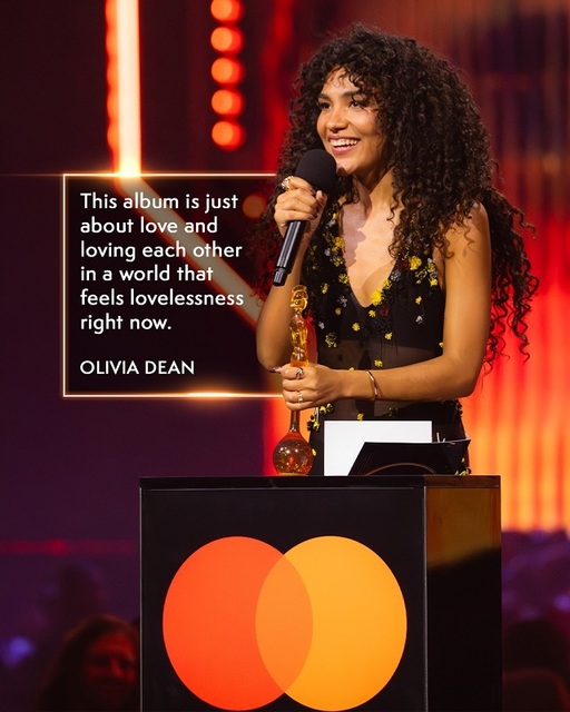 Starul pop-soul Olivia Dean a triumfat la Brit Awards